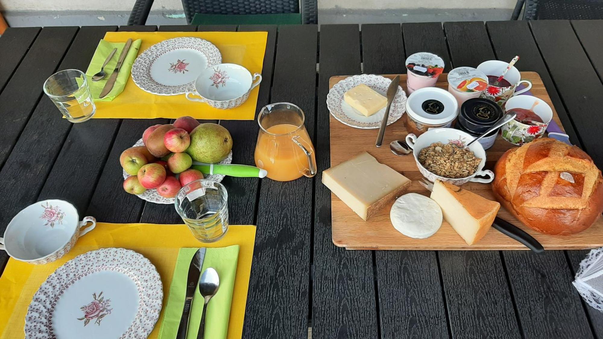مبيت وإفطار Treyvaux Chez Astrid المظهر الخارجي الصورة